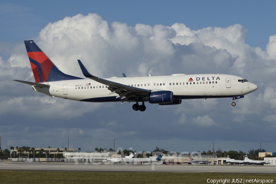 Delta Air Lines Boeing 737-832 (N3767) | Photo 291566