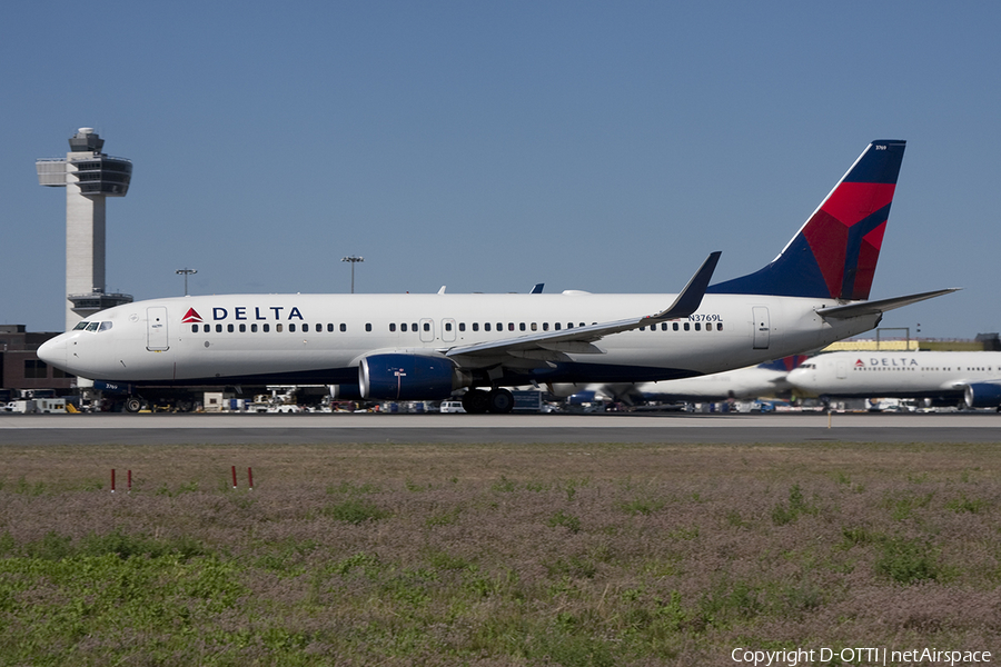 Delta Air Lines Boeing 737-832 (N3769L) | Photo 387248