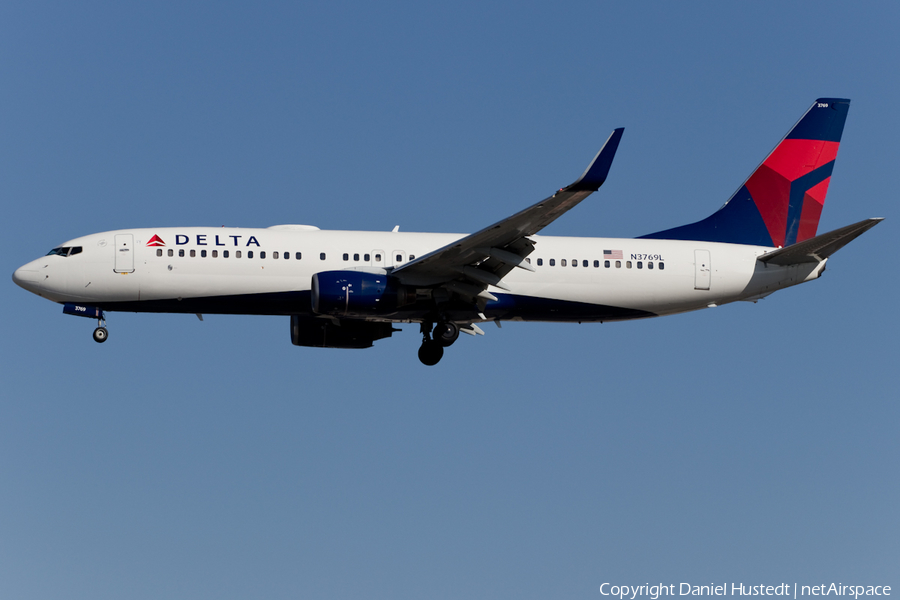Delta Air Lines Boeing 737-832 (N3769L) | Photo 446858