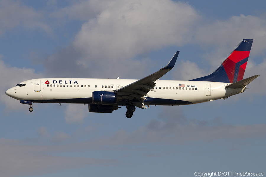 Delta Air Lines Boeing 737-832 (N3769L) | Photo 469533