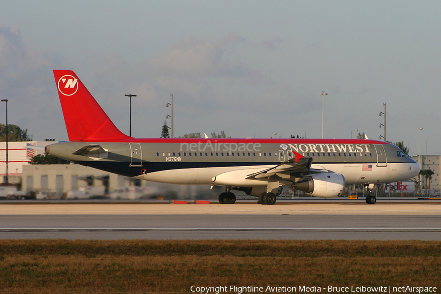 Northwest Airlines Airbus A320-212 (N376NW) | Photo 180863