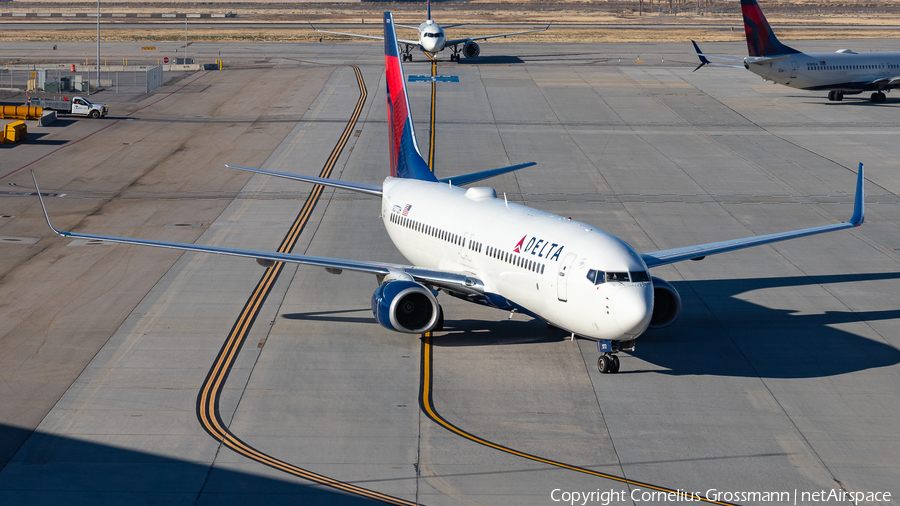 Delta Air Lines Boeing 737-832 (N3772H) | Photo 657845