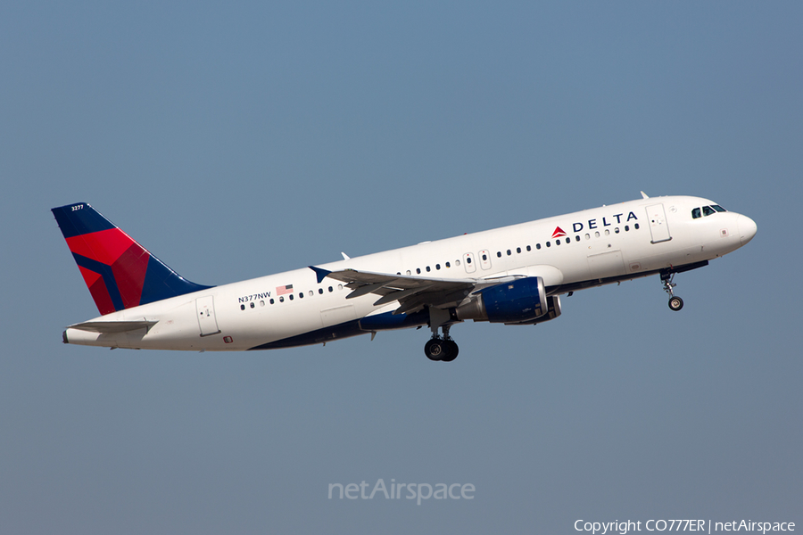 Delta Air Lines Airbus A320-211 (N377NW) | Photo 43735