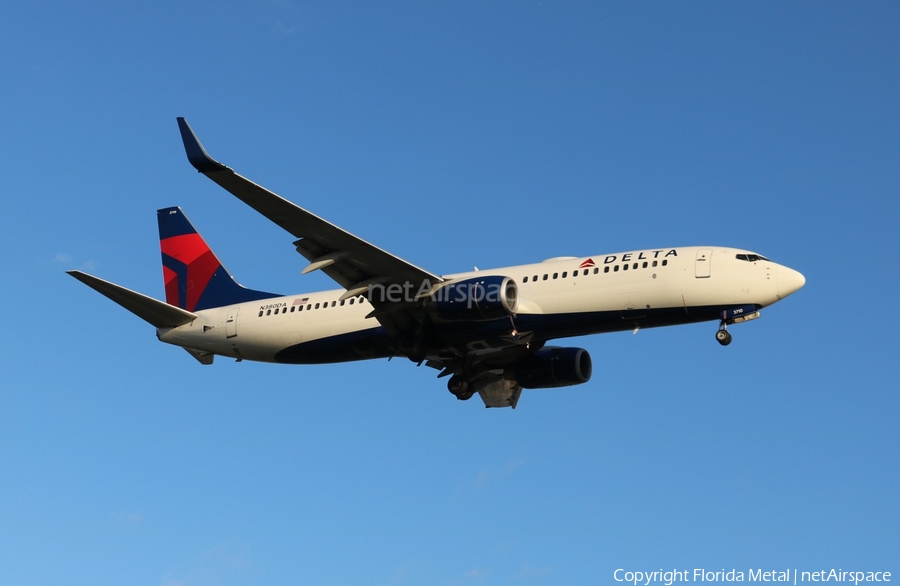Delta Air Lines Boeing 737-832 (N380DA) | Photo 581497