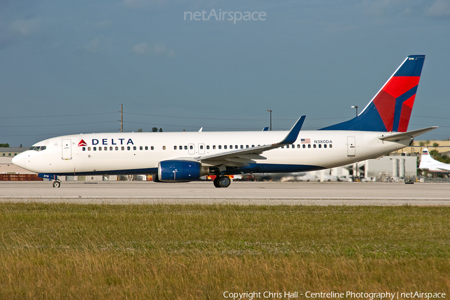Delta Air Lines Boeing 737-832 (N380DA) | Photo 37045