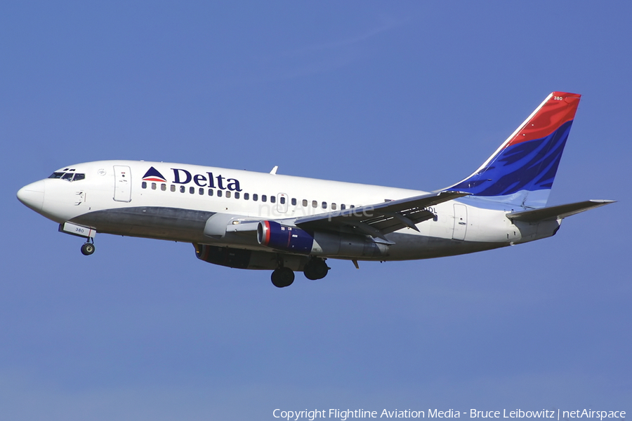 Delta Air Lines Boeing 737-247 (N380DL) | Photo 182825