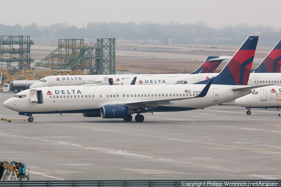 Delta Air Lines Boeing 737-247 (N380DL) | Photo 230198
