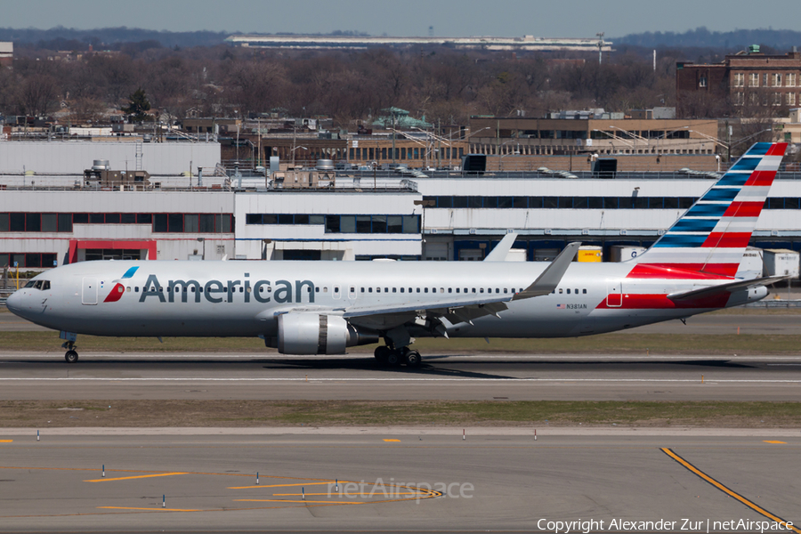 American Airlines Boeing 767-323(ER) (N381AN) | Photo 158366