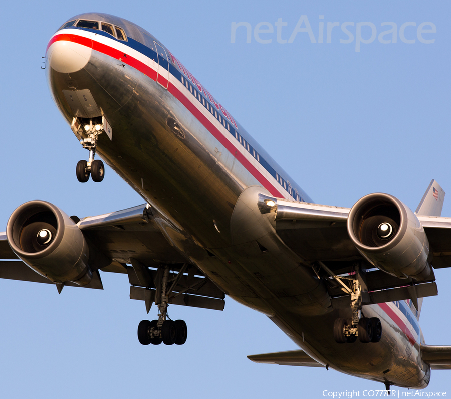 American Airlines Boeing 767-323(ER) (N381AN) | Photo 52660