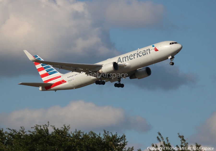 American Airlines Boeing 767-323(ER) (N381AN) | Photo 581510
