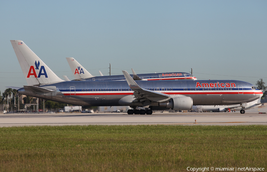 American Airlines Boeing 767-323(ER) (N381AN) | Photo 32782