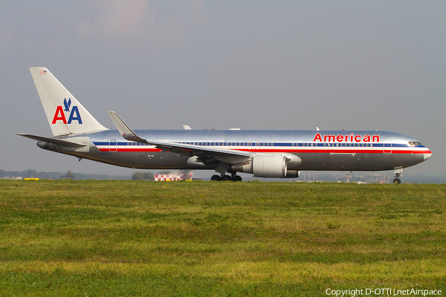 American Airlines Boeing 767-323(ER) (N381AN) | Photo 369484