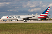 American Airlines Boeing 767-323(ER) (N382AN) at  Miami - International, United States