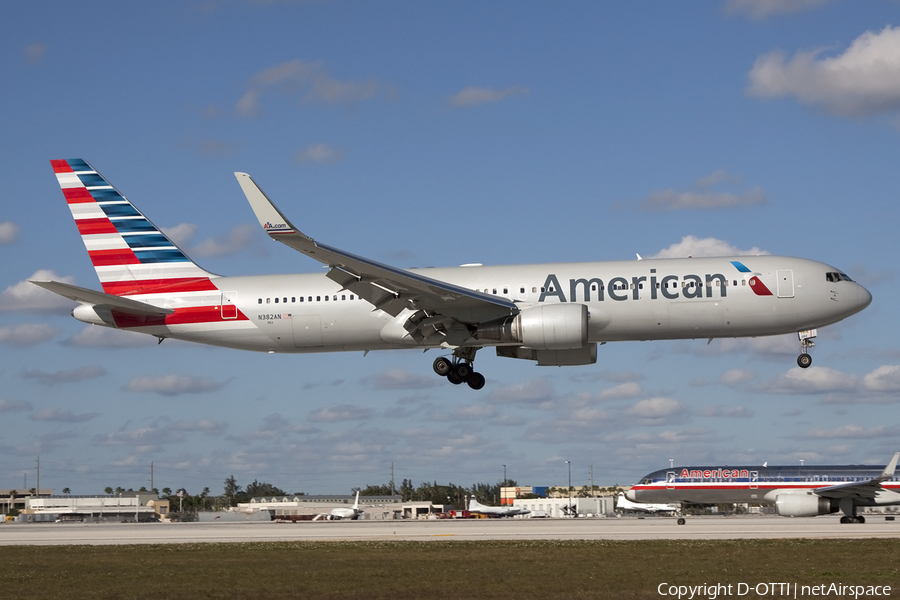 American Airlines Boeing 767-323(ER) (N382AN) | Photo 430778