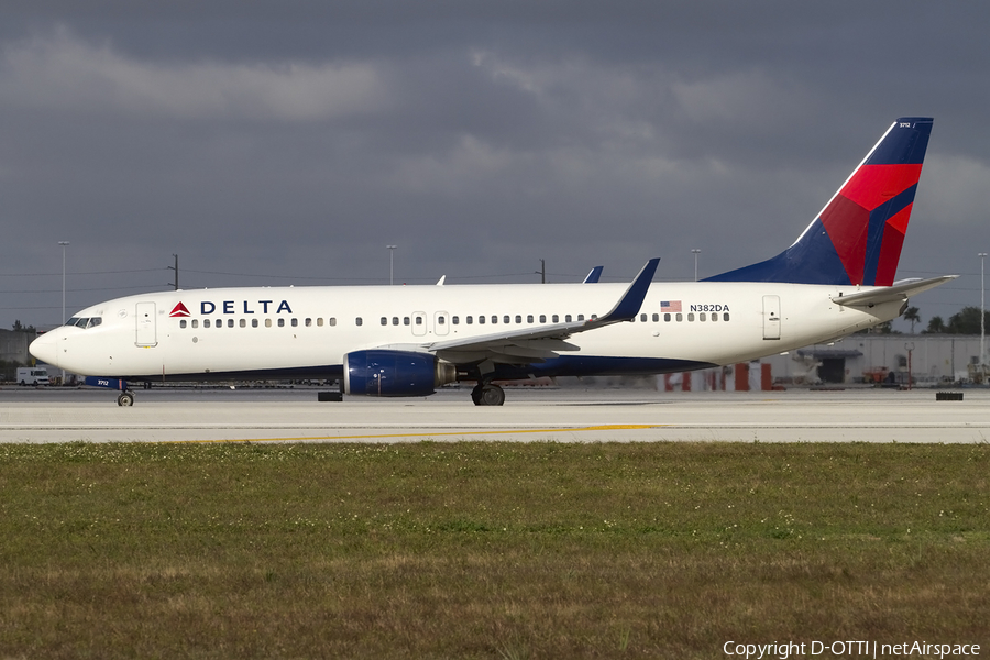 Delta Air Lines Boeing 737-832 (N382DA) | Photo 432530