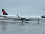 Delta Air Lines Airbus A321-211 (N382DN) at  Denver - International, United States