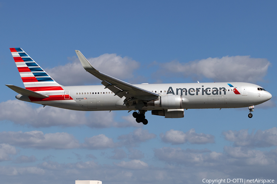 American Airlines Boeing 767-323(ER) (N383AN) | Photo 137331