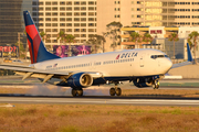 Delta Air Lines Boeing 737-832 (N383DN) at  Los Angeles - International, United States