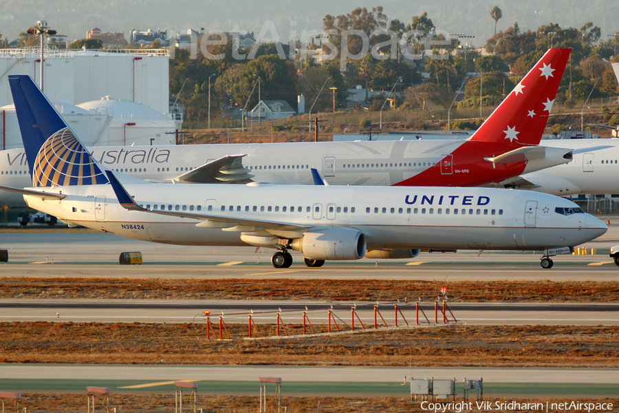 United Airlines Boeing 737-924(ER) (N38424) | Photo 12865