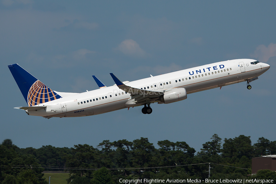 United Airlines Boeing 737-924(ER) (N38446) | Photo 95519