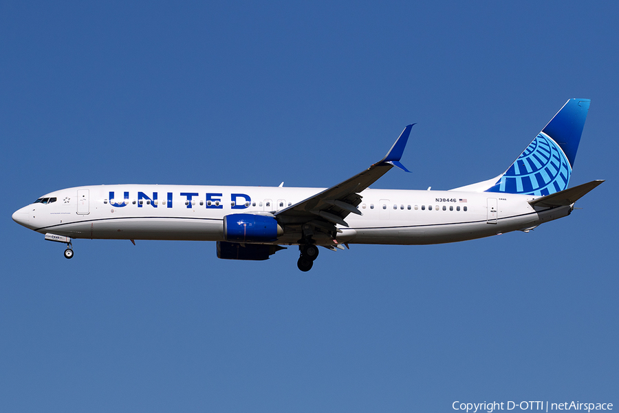 United Airlines Boeing 737-924(ER) (N38446) | Photo 538806