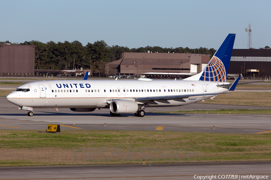 United Airlines Boeing 737-924(ER) (N38451) | Photo 42974