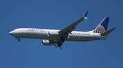 United Airlines Boeing 737-924(ER) (N38451) at  San Francisco - International, United States