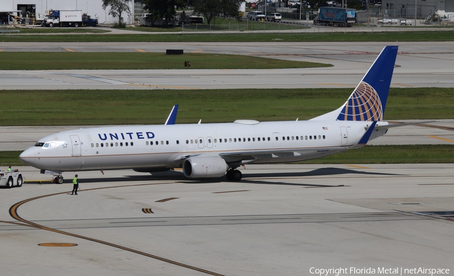 United Airlines Boeing 737-924(ER) (N38467) | Photo 380987