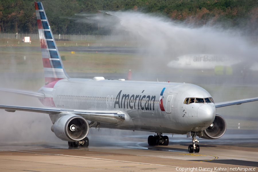 American Airlines Boeing 767-323(ER) (N384AA) | Photo 326898