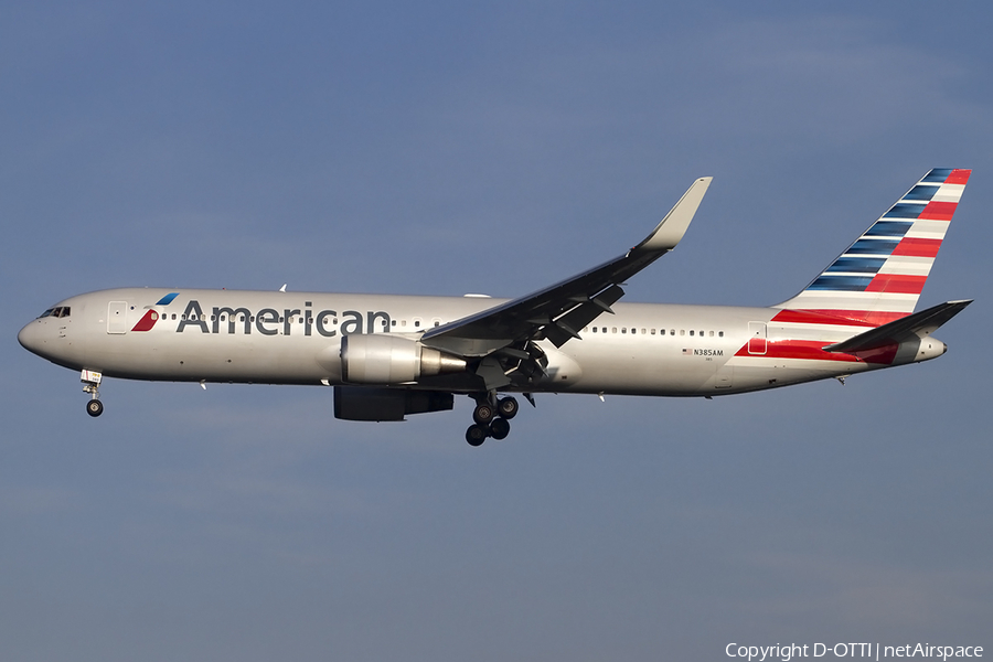 American Airlines Boeing 767-323(ER) (N385AM) | Photo 473470