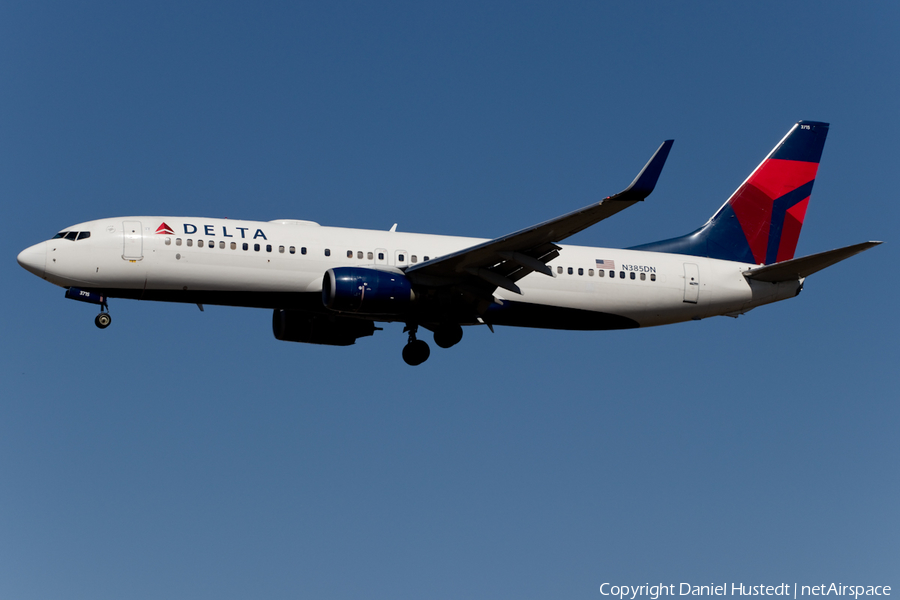 Delta Air Lines Boeing 737-832 (N385DN) | Photo 446085