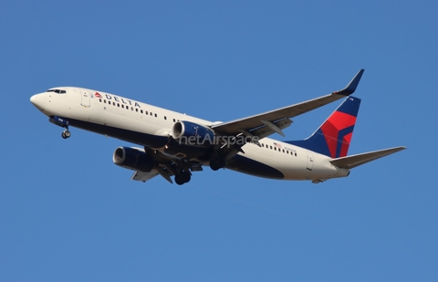 Delta Air Lines Boeing 737-832 (N386DA) at  Orlando - International (McCoy), United States