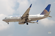 United Airlines Boeing 737-724 (N38727) at  Mexico City - Lic. Benito Juarez International, Mexico