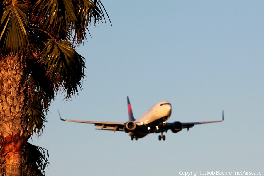 Delta Air Lines Boeing 737-832 (N387DA) | Photo 143646