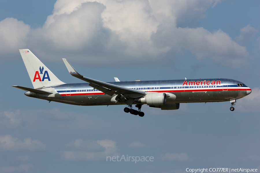 American Airlines Boeing 767-323(ER) (N388AA) | Photo 26716
