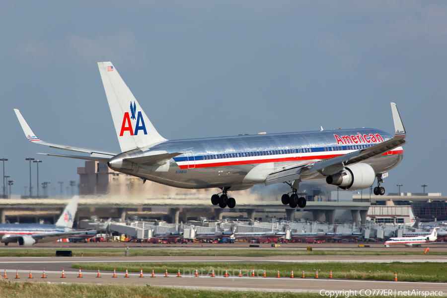American Airlines Boeing 767-323(ER) (N388AA) | Photo 26717