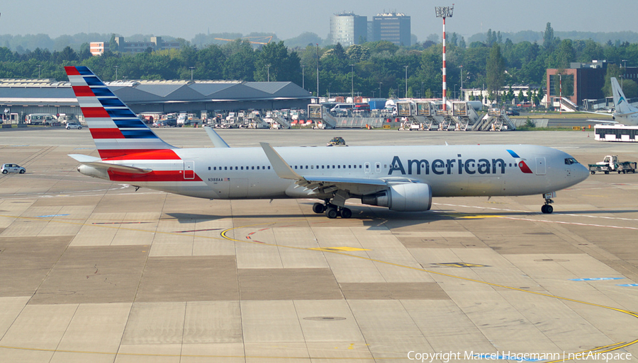 American Airlines Boeing 767-323(ER) (N388AA) | Photo 106397