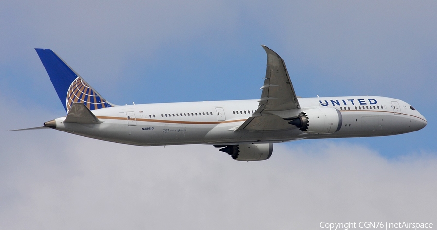 United Airlines Boeing 787-9 Dreamliner (N38950) | Photo 440410