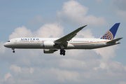 United Airlines Boeing 787-9 Dreamliner (N38955) at  London - Heathrow, United Kingdom