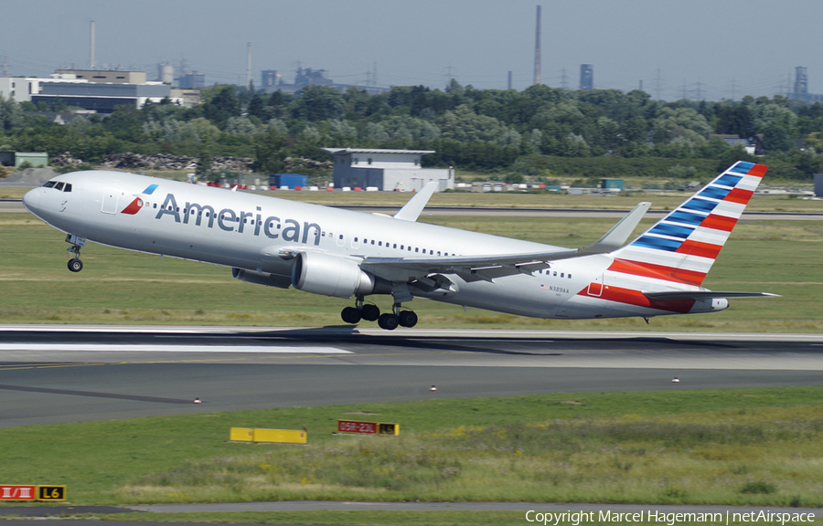 American Airlines Boeing 767-323(ER) (N389AA) | Photo 126251
