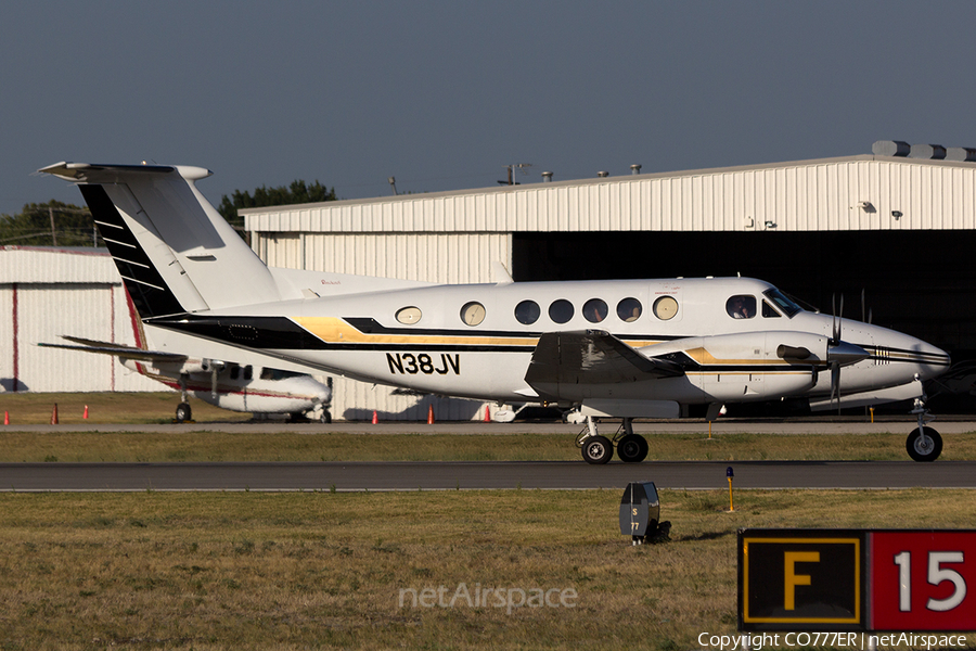 (Private) Beech King Air B200 (N38JV) | Photo 8340