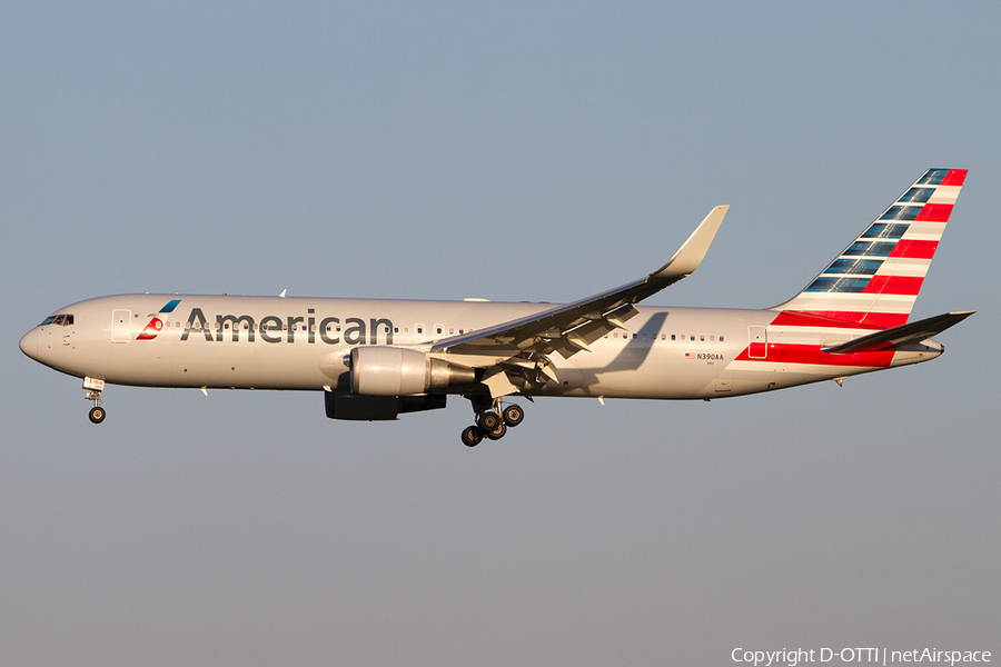 American Airlines Boeing 767-323(ER) (N390AA) | Photo 507777