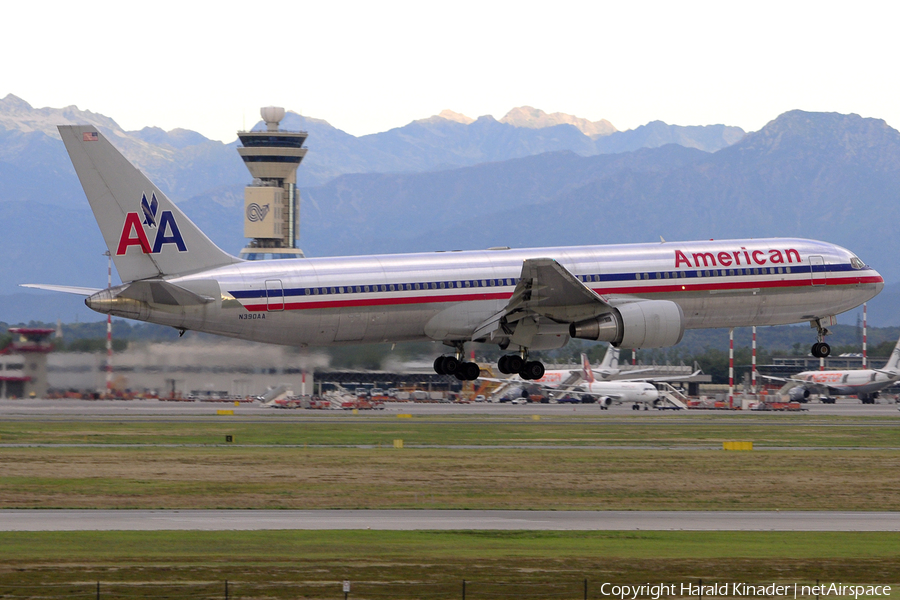American Airlines Boeing 767-323(ER) (N390AA) | Photo 312361