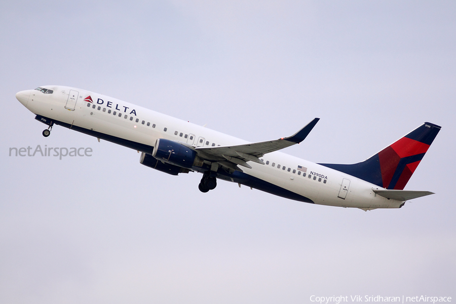 Delta Air Lines Boeing 737-832 (N390DA) | Photo 42092