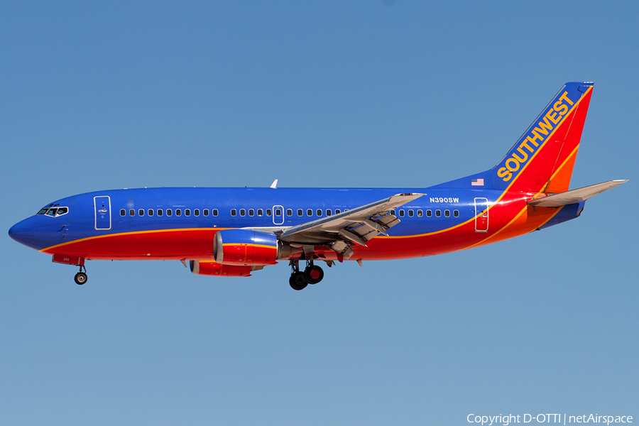 Southwest Airlines Boeing 737-3H4 (N390SW) | Photo 180139