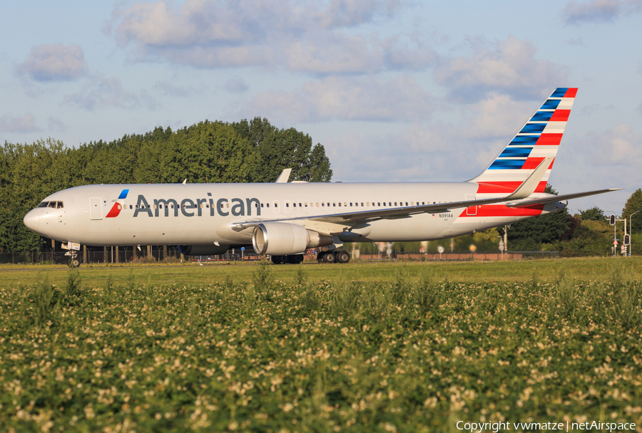American Airlines Boeing 767-323(ER) (N391AA) | Photo 418936