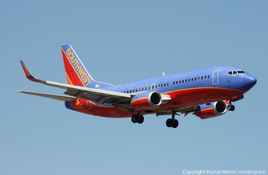 Southwest Airlines Boeing 737-3H4 (N391SW) | Photo 332335