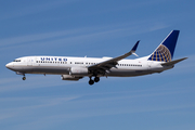 United Airlines Boeing 737-824 (N39297) at  Los Angeles - International, United States