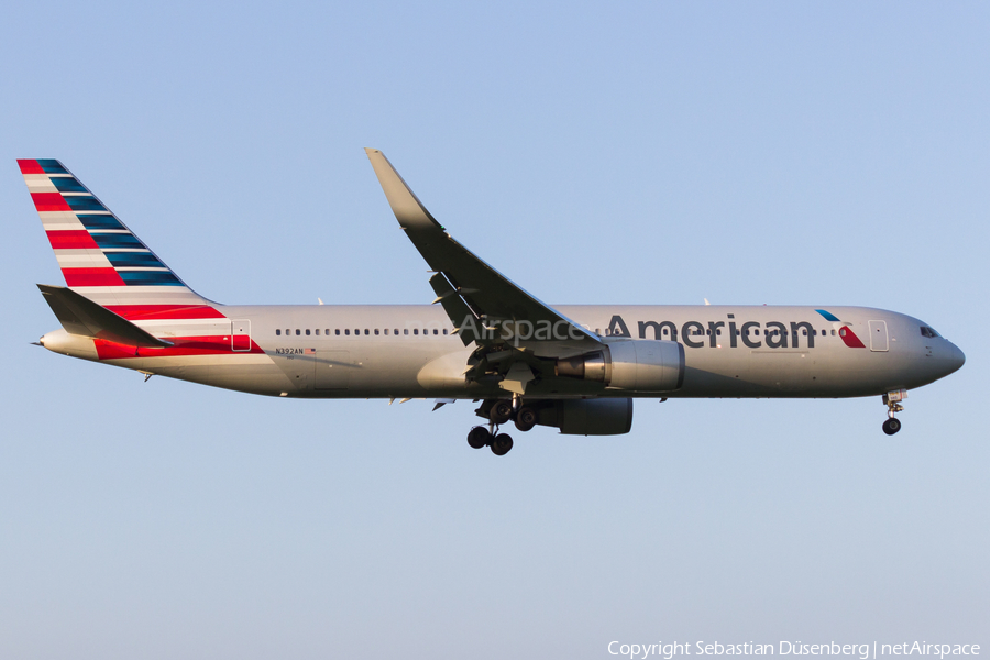 American Airlines Boeing 767-323(ER) (N392AN) | Photo 126423