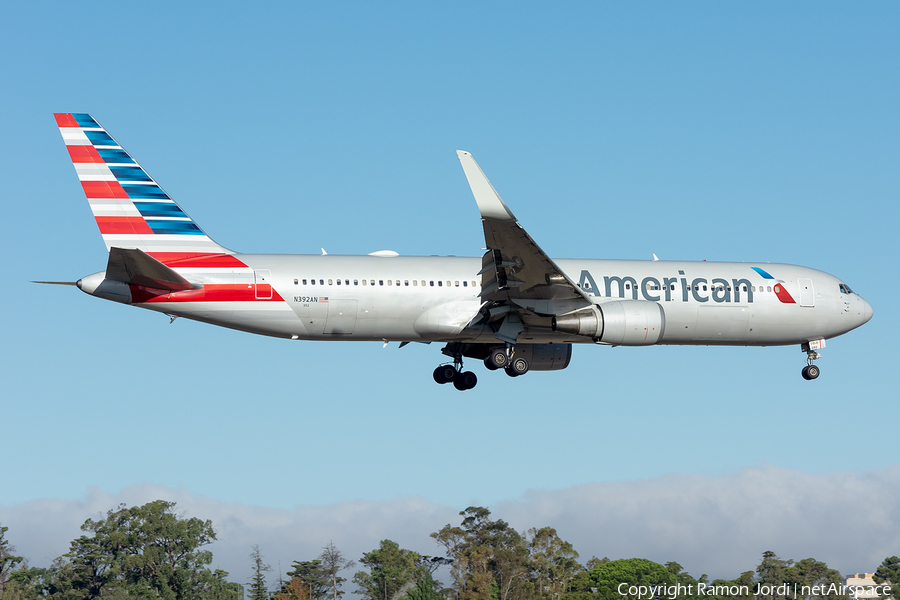 American Airlines Boeing 767-323(ER) (N392AN) | Photo 353473